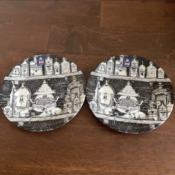 Other - Royal Wessex Halloween 2 Dinner Plates Black & White Apothecary Potion